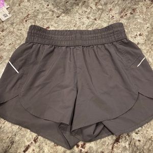 All in motion shorts